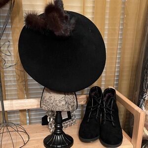 Elegant Velour Tam with Mink Tails